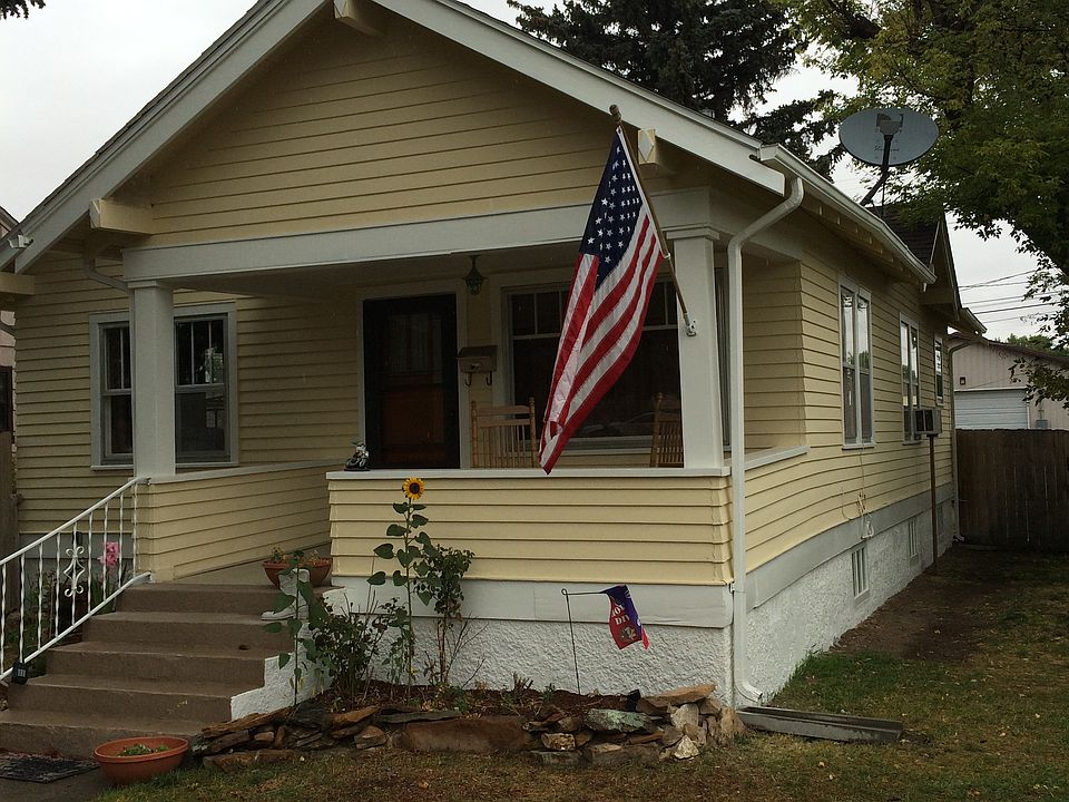 2nd image of 1011 1st Ave SW