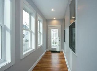 27 Channing St, Newport, RI 02840