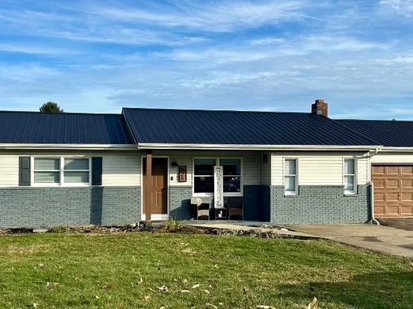 628 Paragon Ln SE, New Lexington, OH 43764