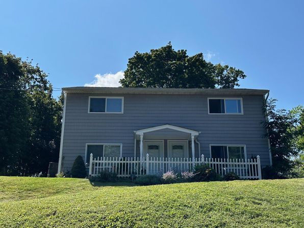 40A Melrose Pl