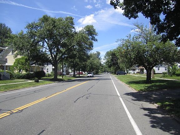 Exterior Neighborhood (street photo)
