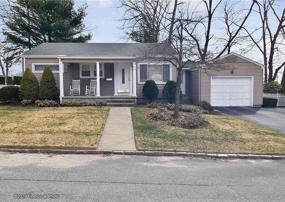 1st image of 24 Fernwood Dr