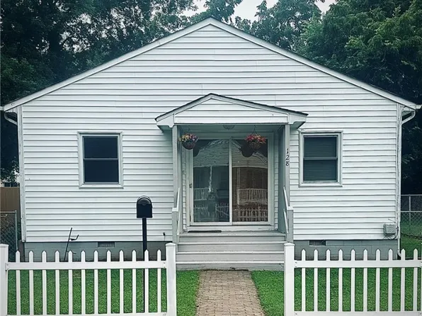 128 S 12th Ave, Hopewell, VA 23860