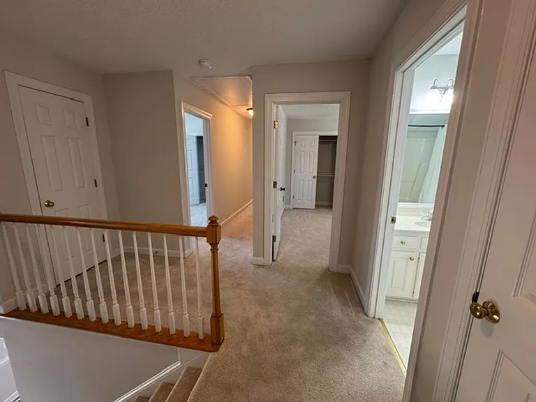113 Ashton Ln — Photo 9