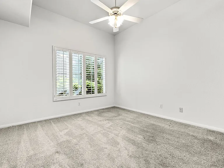 7600 Painted Dunes Dr — Photo 21