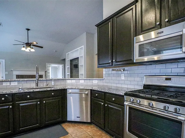 3509 Beekman Dr — Photo 8