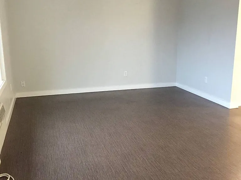 587 N Rosa Parks Way #6 — Photo 14