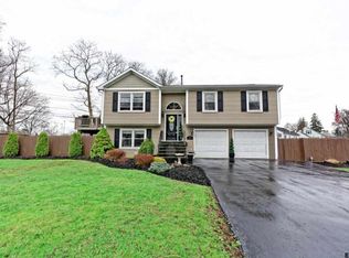 145 Shirley Dr, Schenectady, NY 12304