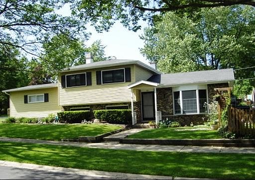 1st image of 147 Kenilworth Ave