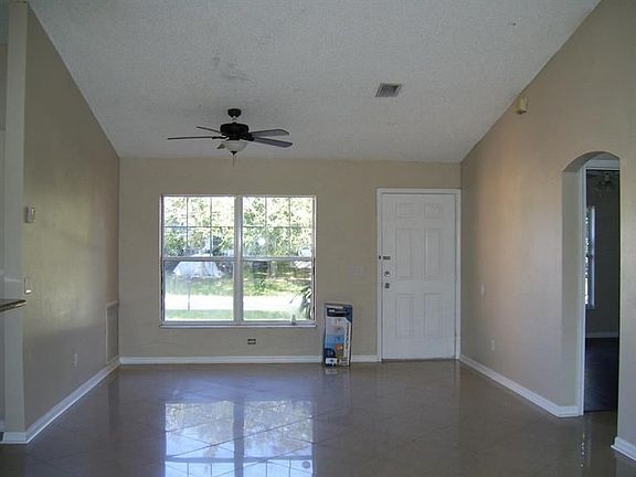 3rd image of 1414 SW Merchant Ln