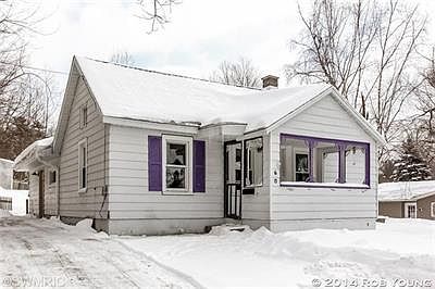2nd image of 60 S Lincoln St
