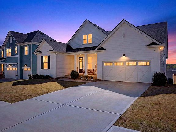 3rd image of 460 Galleron Ct