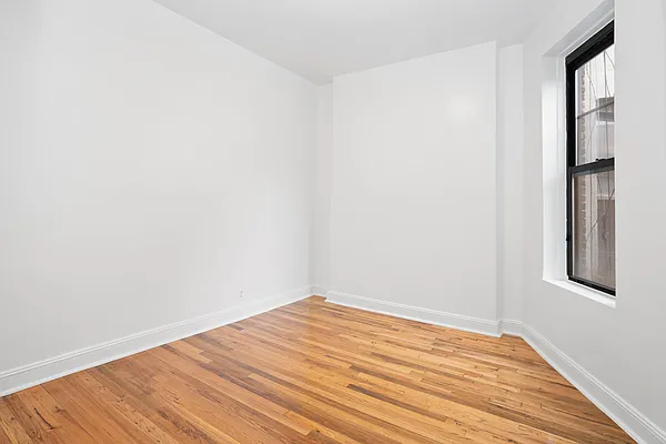 Rented by Douglas Elliman | media 8