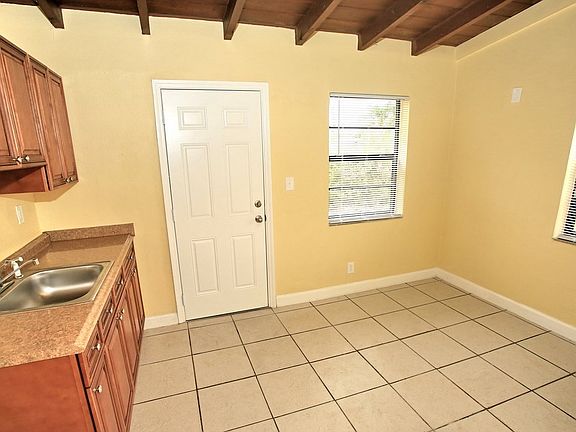 3rd image of 1589 NW 5th Ave