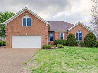 2728 Nottingham Ct, Thompsons Station, TN 37179