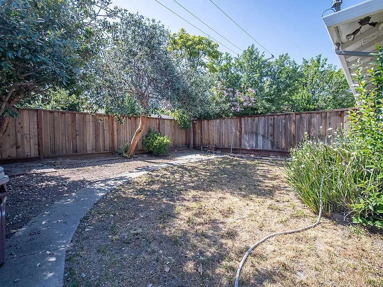 533 Westlake Dr — Photo 27