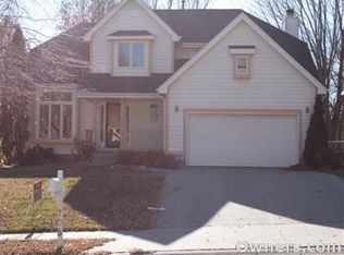 705 E Cary St, Papillion, NE 68046