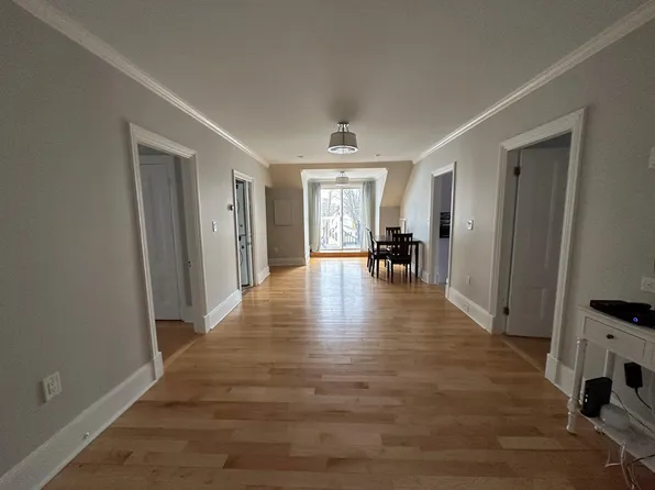 158 Cabot St #3, Portsmouth, NH 03801