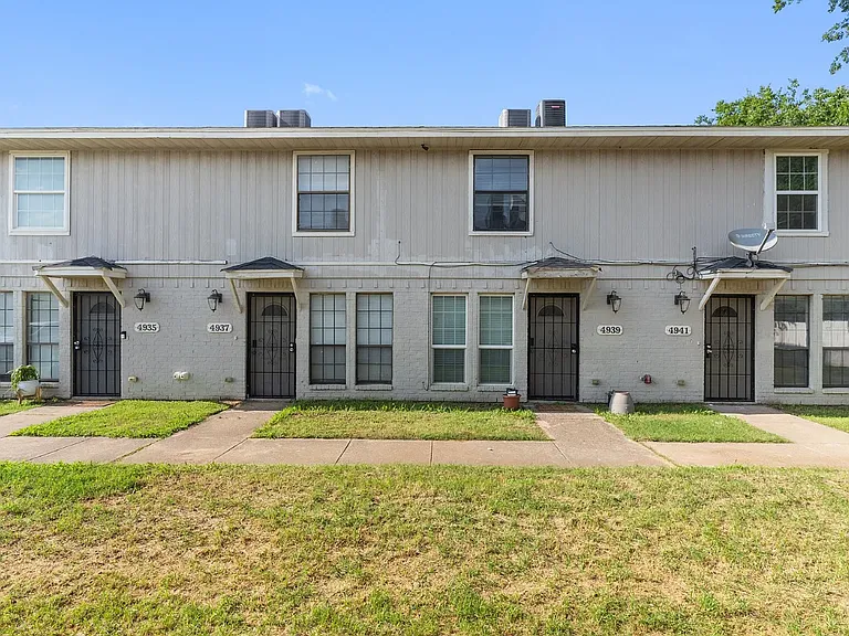 4935 Miller Ave — Photo 3