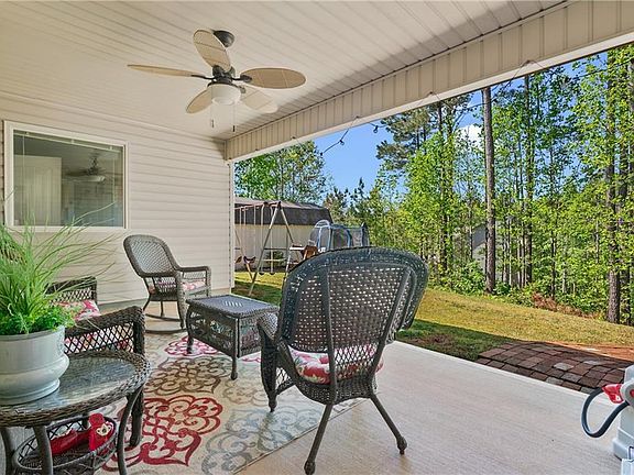 Covered Back Porch (not furnished)