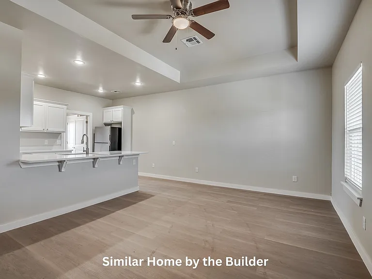 121 Sterling Dr — Photo 11