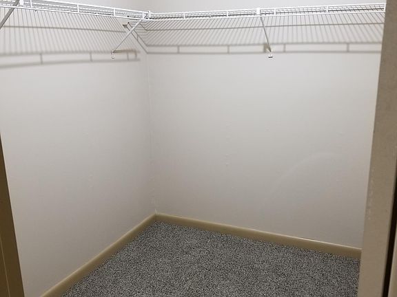 5th image of 4936 Seven Pine Cir