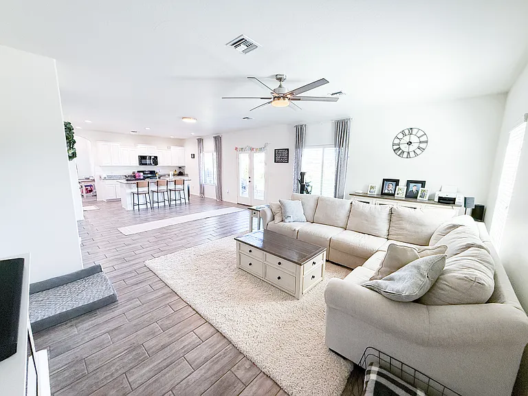 4158 W 27th Pl — Photo 10