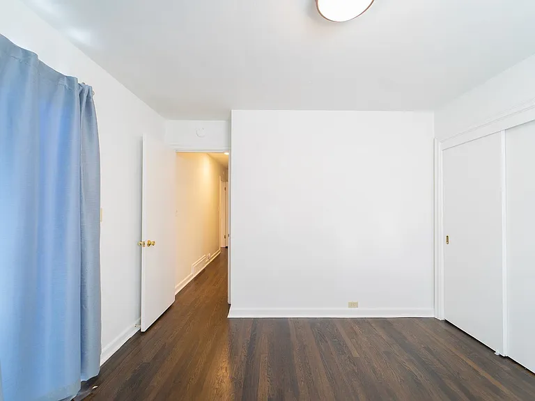 Brentwood House — Photo 43