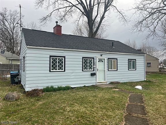 3rd image of 4061 Gregus Ave