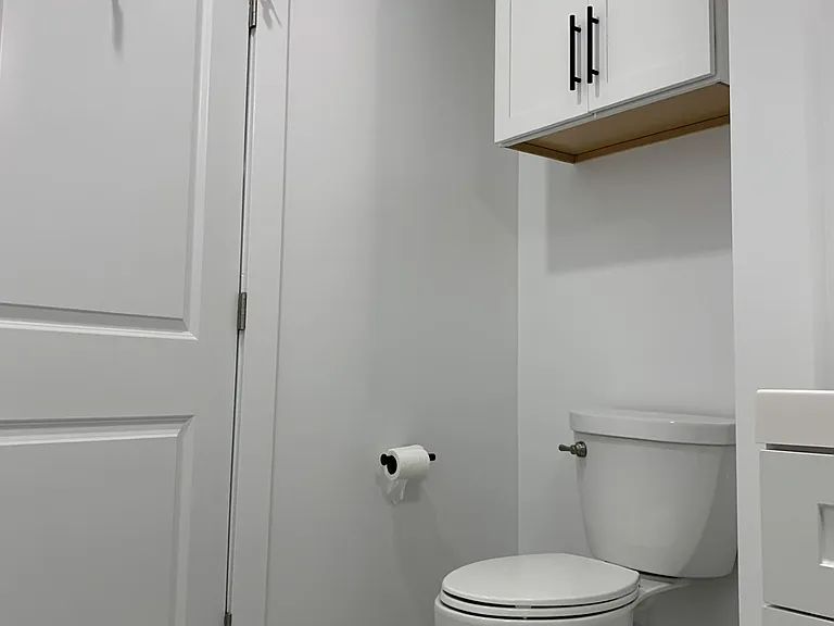 2 Rockview Ave #1 — Photo 4