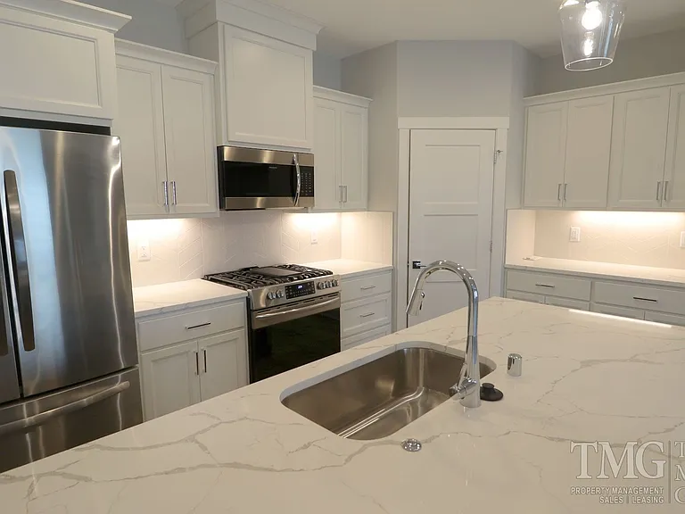 10816 NE 119th Pl — Photo 24