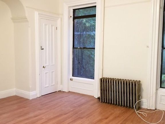 2nd image of 274 Gates Ave APT 5