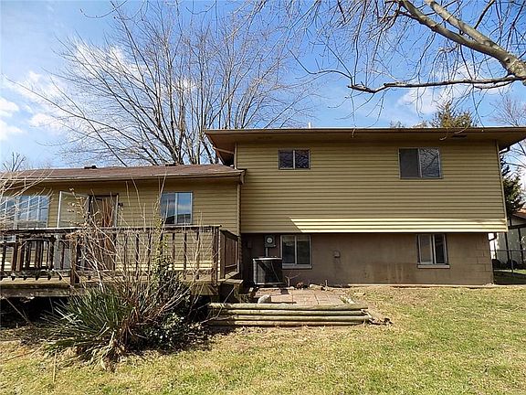 3rd image of 3429 Summerfield Dr