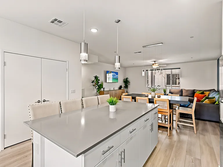 Beachfront Cove St — Photo 5