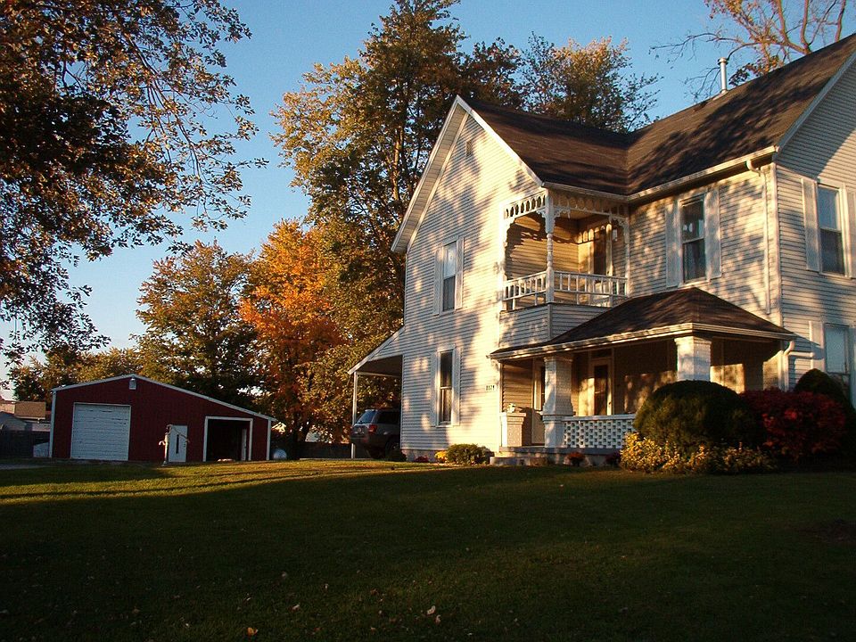 2nd image of 1129 E 4th St