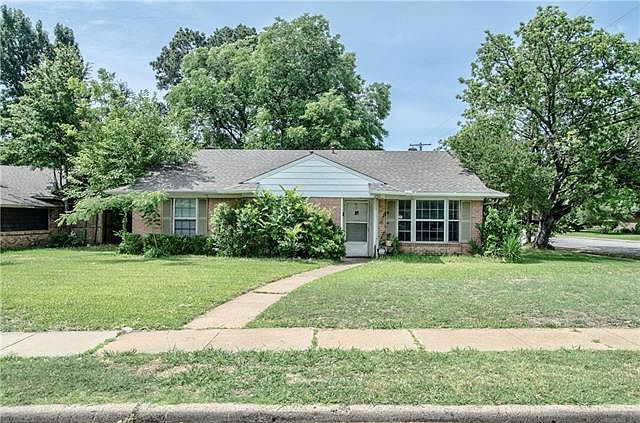 1st image of 202 Linda Ln