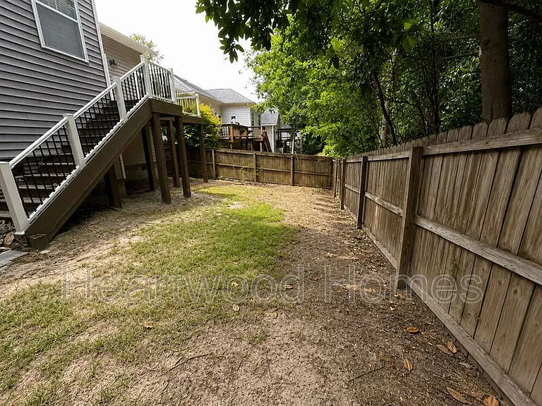 432 Jackson Ave — Photo 36