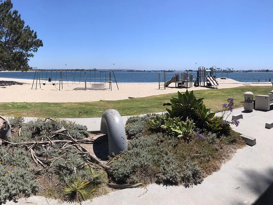 1321 Pacific Beach Dr #B