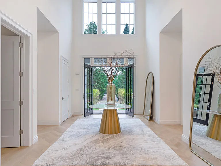 73 Wainscott Stone Rd — Photo 5