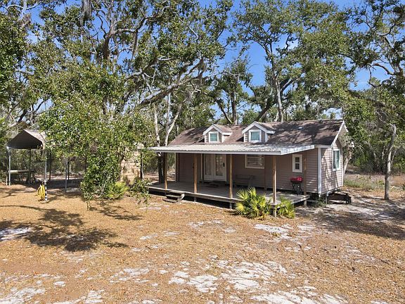 4th image of 15942 Shell Dr