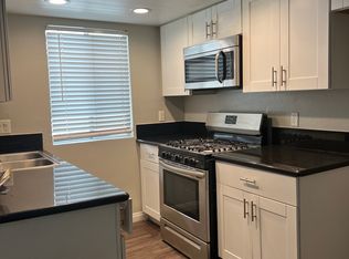 1114 W Santa Ana Blvd #2B-2BA-874SQFT, Santa Ana, CA 92703