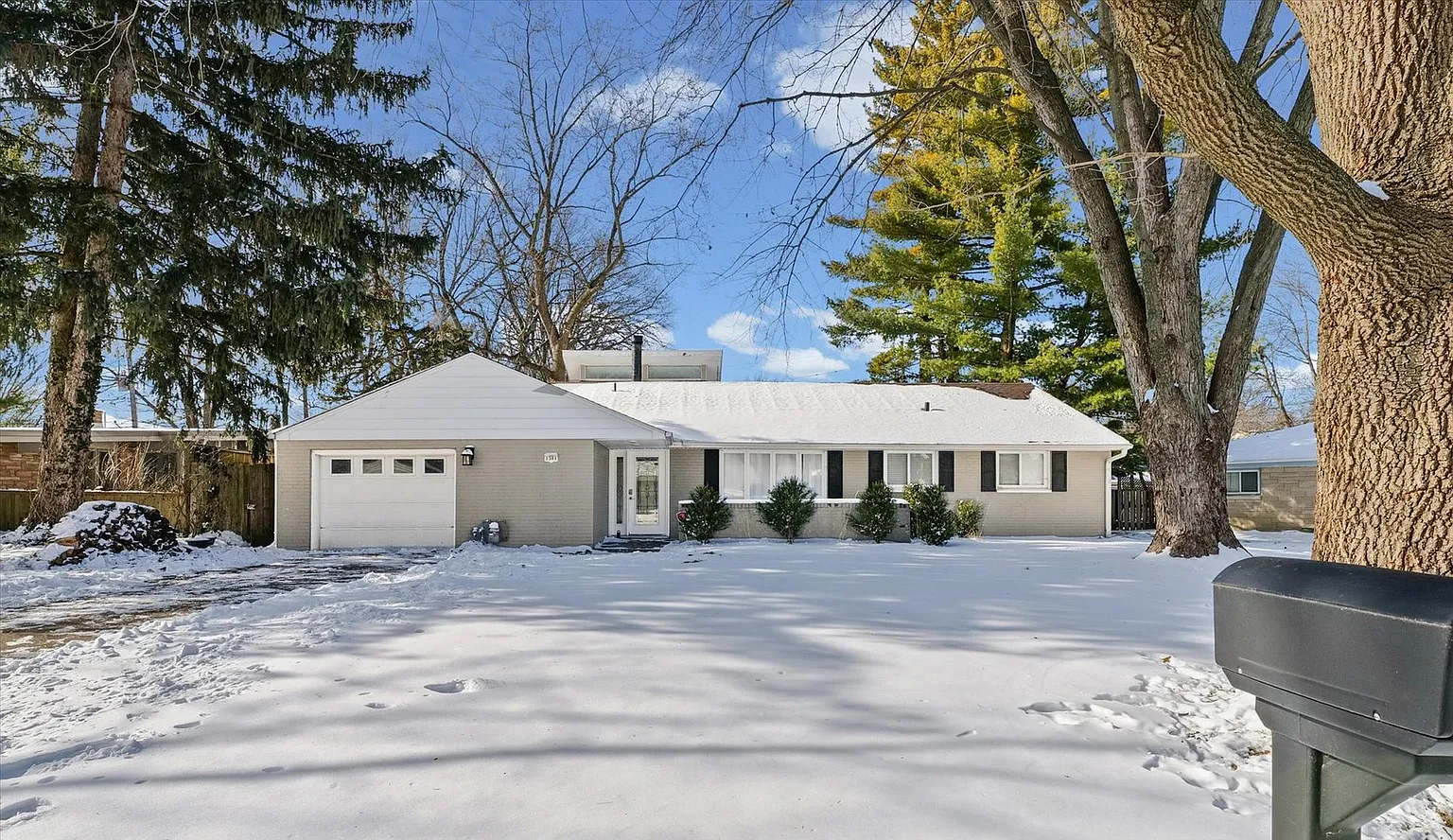 1301 Belmeade Dr photo 1