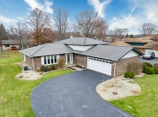 102 Ruggles Ct, Orland Park, IL 60467