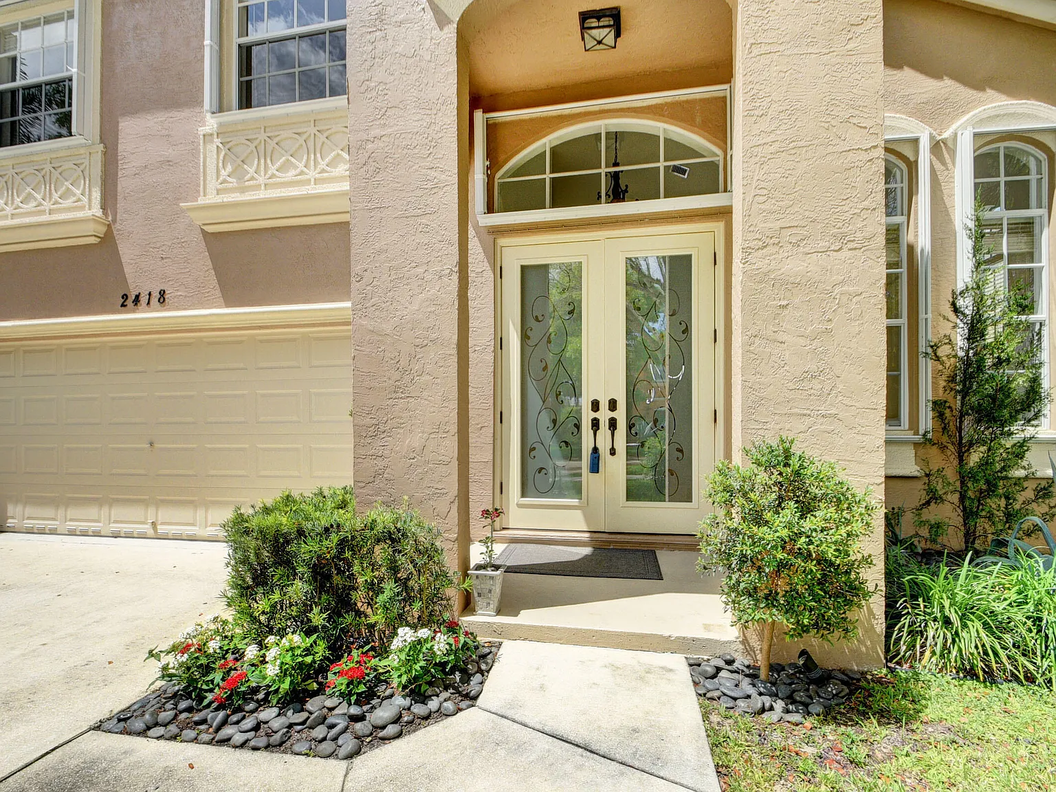 4 bed, 3.0 bath, 2361 sqft, $4,700 — Photo 3