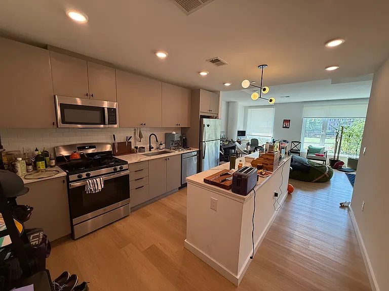 401 Jackson St #202 — Photo 2