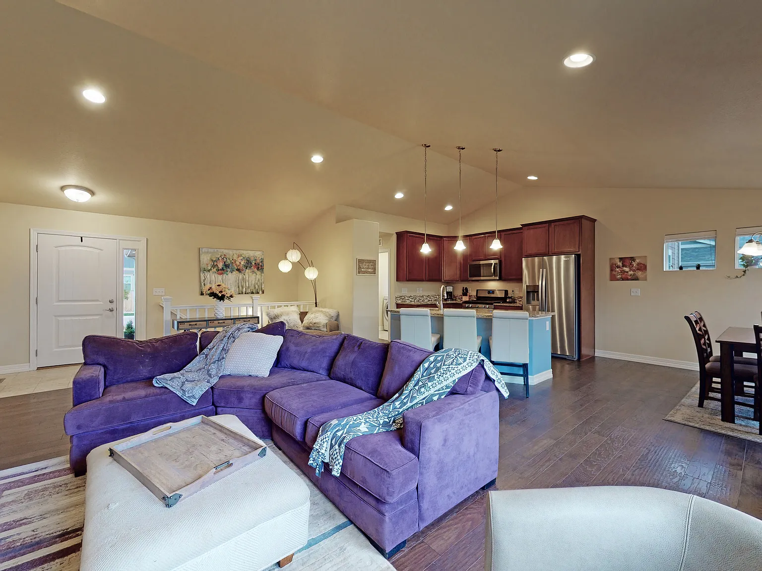3 bed, 1520 sqft, $3,300 — Photo 4