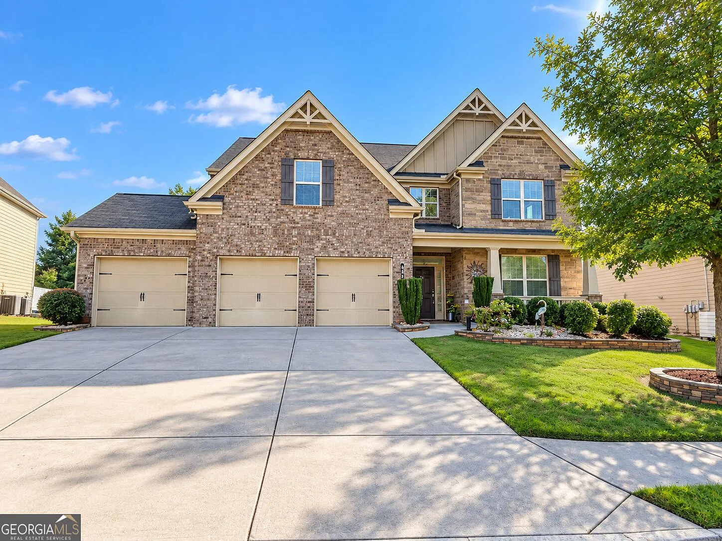 5 bed, 3.5 bath, 3820 sqft, $4,595 — Photo 1