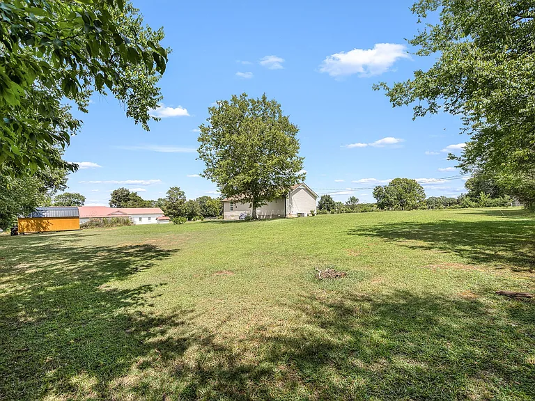 681 Elbethel Rd — Photo 31