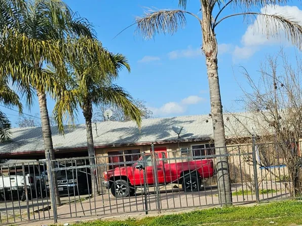 3865 E Eugenia Ave, Fresno, CA 93725