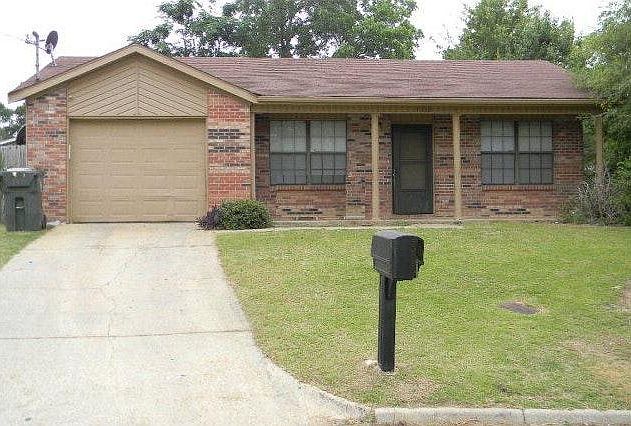 1st image of 106 Shady Hollow Ct